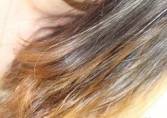 头发干燥又枯黄该怎么护理呢？