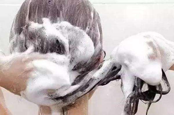如何简单日常洗护头发