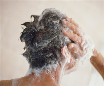 头发移植后洗头会影响生长吗