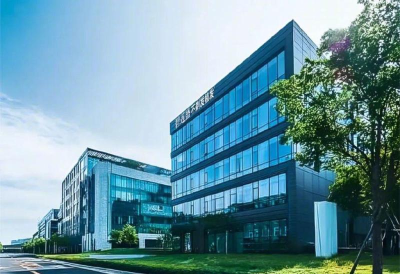 未老先秃，年轻人涌入植发门诊